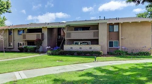 unit-211c-8877 Lauderdale Ct, Huntington Beach, CA, 92646-6284 | Card Image