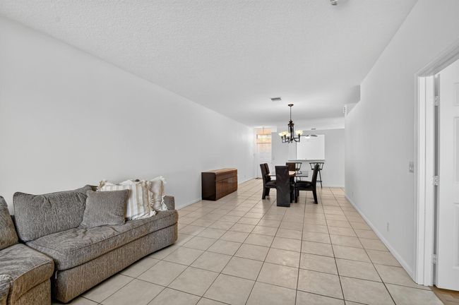 9675 Crescent View Dr N, Condo with 3 bedrooms, 2 bathrooms and null parking in Boynton Beach FL | Image 17