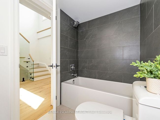 103 - 173 William Duncan Rd, Condo with 2 bedrooms, 2 bathrooms and null parking in North York ON | Image 27