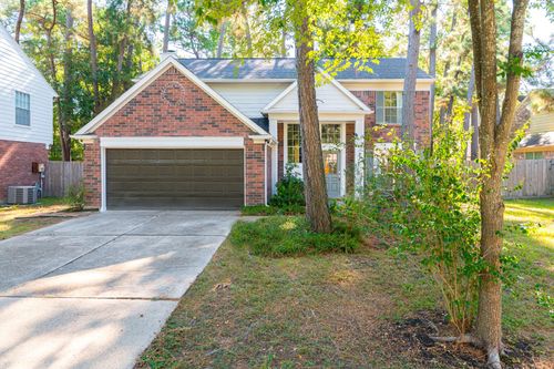 18 Cottage Grove Pl, The Woodlands, TX, 77381-4400 | Card Image