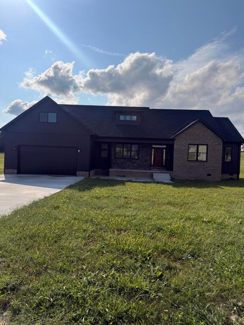 911 Milward Dr, Harrodsburg, KY, 40330-8080 | Card Image