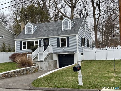 24 Deepwood Ln, Norwalk, CT, 06854-3925 | Card Image