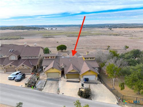 952 Parkview Dr, Canyon Lake, TX, 78133-3316 | Card Image