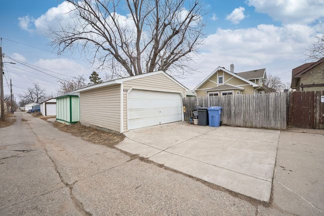 Garage | Image 38