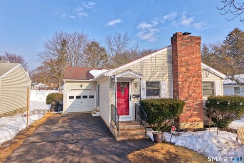 270 Andrew St, Stratford, CT, 06614-3830 | Card Image