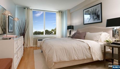 600 12th St, Palisades Park, NJ, 07650-2081 | Card Image