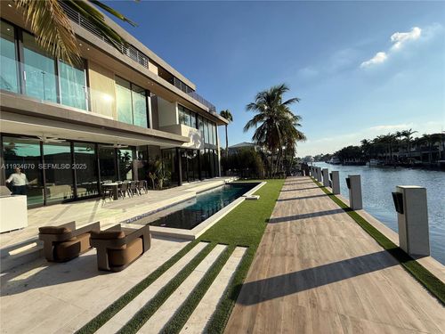 641 Flamingo Dr, Fort Lauderdale, FL, 33301-2605 | Card Image