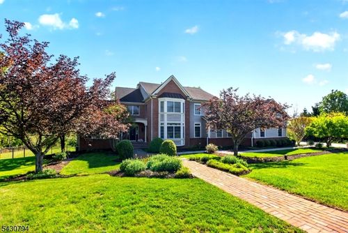 8 Morningside Ct, Flemington, NJ, 08822-5950 | Card Image