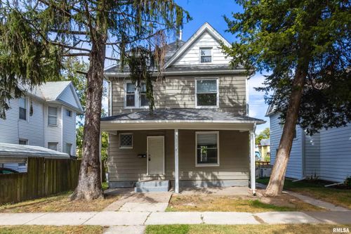 924 Kirkwood Blvd, Davenport, IA, 52803-4131 | Card Image