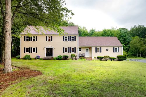 31 Killian Rd, Johnston, RI, 02919-1903 | Card Image