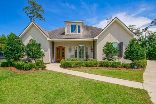 77 Juniper Ct, Mandeville, LA, 70471-6795 | Card Image