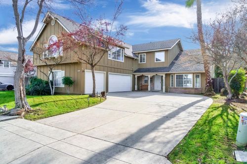 2034 Wrenwood Avenue, Clovis, CA, 93611 | Card Image