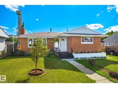 13543 139 St Nw, Edmonton, AB, T5L2C5 | Card Image