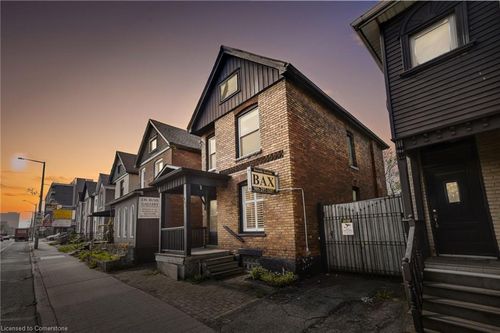 461 Main St W, Hamilton, ON, L8P1K5 | Card Image
