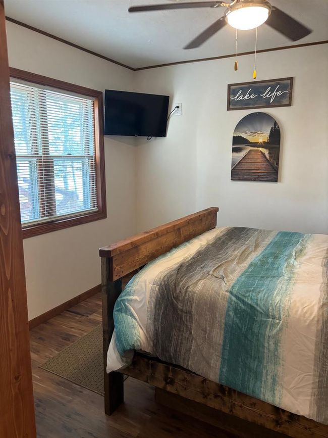 13763 Lake Shore Lane, House other with 2 bedrooms, 1 bathrooms and null parking in Mountain WI | Image 10