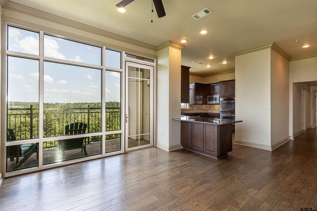 2801 Wexford Drive Unit 1006, Condo with 2 bedrooms, 2 bathrooms and null parking in Tyler TX | Image 7