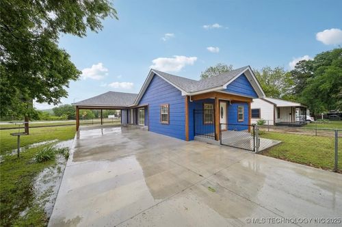 2303 W 40th St, Tulsa, OK, 74107-5509 | Card Image