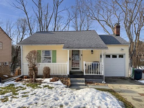 206 Leon St, Johnstown, PA, 15905-2908 | Card Image