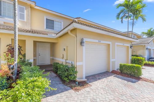 9107-9107 Chambers St, Tamarac, FL, 33321-4147 | Card Image