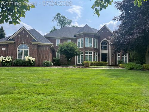 4831 Goodison Place Dr, Rochester, MI, 48306-1674 | Card Image