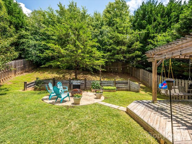 2022 Sugarbush Dr, House other with 3 bedrooms, 3 bathrooms and null parking in Charlotte NC | Image 40