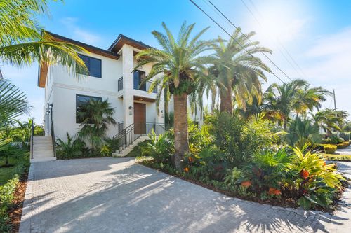 230 15th Cir, Key Colony Beach, FL, 33051 | Card Image