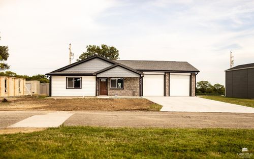 216 Greenacres Dr, Milford, KS, 66514-5016 | Card Image