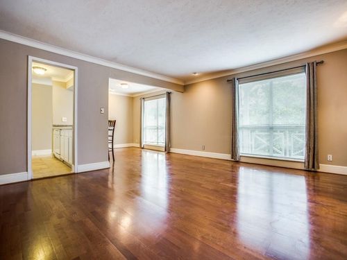 227-5937 E University Blvd, Dallas, TX, 75206-9111 | Card Image