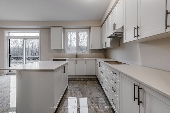 1463 Wellwood Terr, House other with 4 bedrooms, 5 bathrooms and 2 parking in Milton ON | Image 6