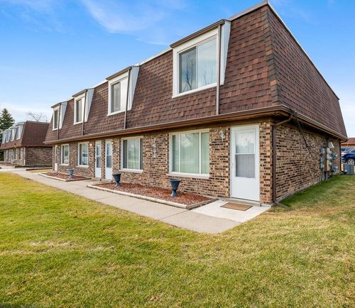 7636 Whitcomb Street, Merrillville, IN, 46410 | Card Image