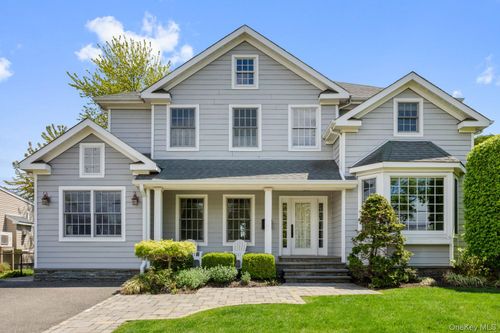 20 Carman St, Massapequa, NY, 11758-6705 | Card Image