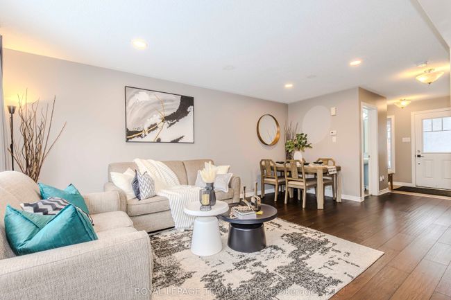 302 Song Sparrow St, House attached with 3 bedrooms, 3 bathrooms and 2 parking in Nepean ON | Image 19