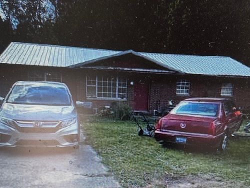 2412 Shopes Creek Rd, Ashland, KY, 41102-9749 | Card Image