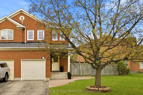 1251 Quest Cir, Mississauga, ON, L5N8B6 | Card Image