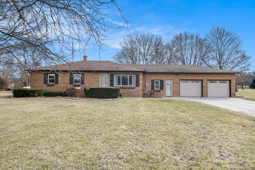 17801 Corunna Rd, Chesaning, MI, 48616-9742 | Card Image