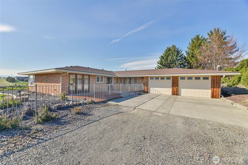 91 Wilson Rd, Yakima, WA, 98901-8339 | Card Image