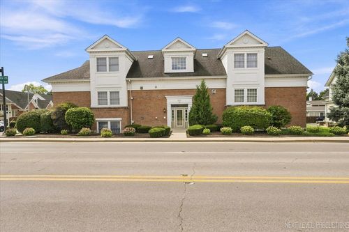e-111 S 5th Ave, St. Charles, IL, 60174-2104 | Card Image