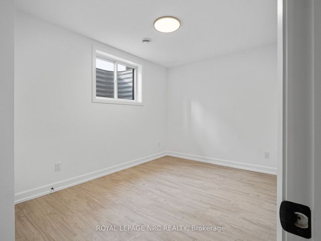 200 Klager Ave, House attached with 3 bedrooms, 4 bathrooms and 1 parking in Fonthill ON | Image 32