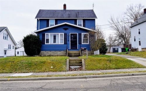 416 Adena Ne, North Canton, OH, 44720 | Card Image