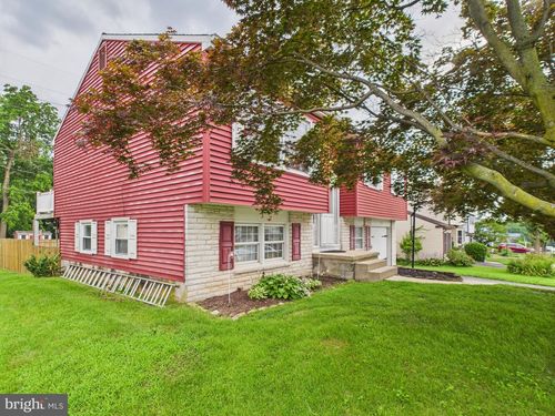 1554 Princess Anne Dr, LANCASTER, PA, 17601-5629 | Card Image