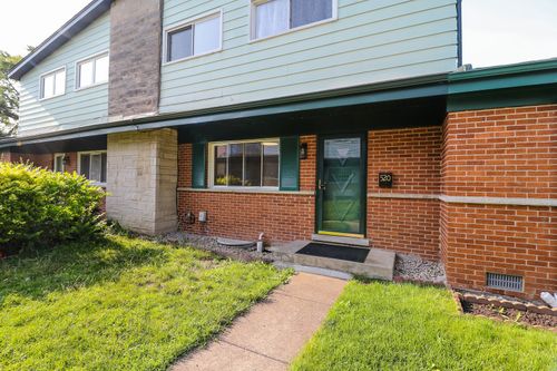 520 Glendale Rd, Glenview, IL, 60025-4542 | Card Image