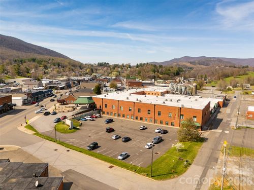 108 Jefferson Station Place, West Jefferson, NC, 28694 | Card Image