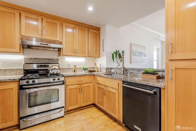 APT-5407 - 501 Crescent Way, Condo with 2 bedrooms, 2 bathrooms and 1 parking in San Francisco CA | Image 6
