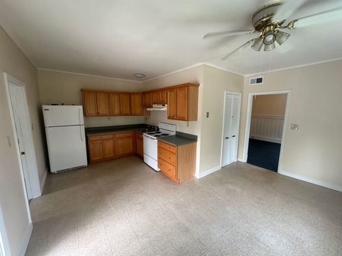 3027 Brown Ave, Manchester, NH, 03103-6909 | Card Image