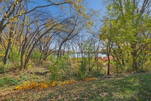 apt-105-3030 Shields Dr, Eagan, MN, 55121-1327 | Card Image