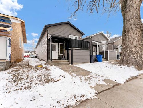 628 Industrial Ave Se, Medicine Hat, AB, T1A3L3 | Card Image