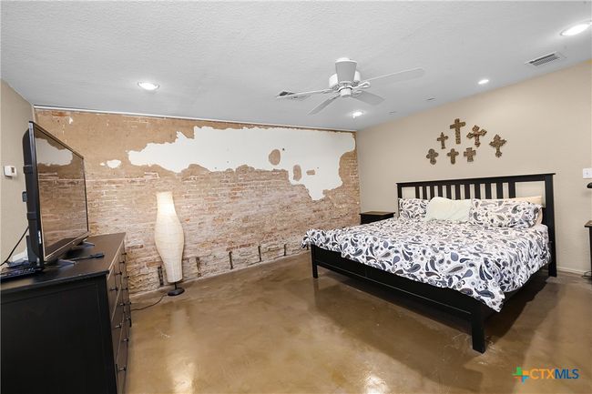 207 E Clark St, Home with 0 bedrooms, 0 bathrooms and null parking in Bartlett TX | Image 26
