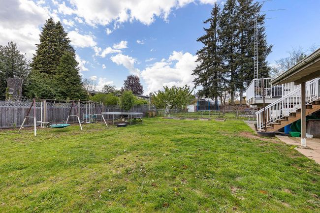 3445 Sussex Street, House other with 4 bedrooms, 1 bathrooms and 6 parking in Abbotsford BC | Image 34