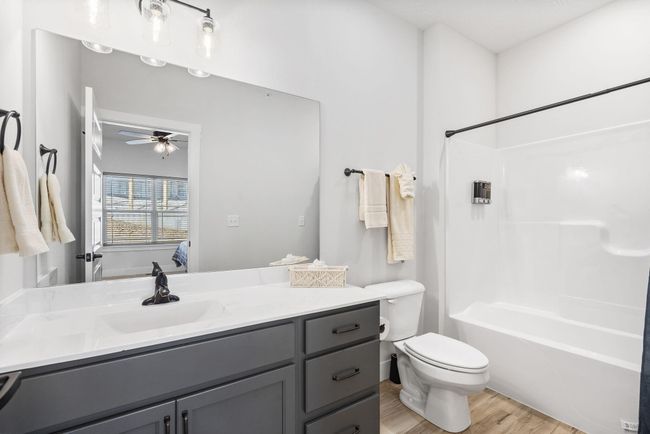 Full Bathroom #2 | Image 20