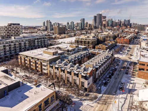 156 9 St Ne, Calgary, AB, T2E0P4 | Card Image